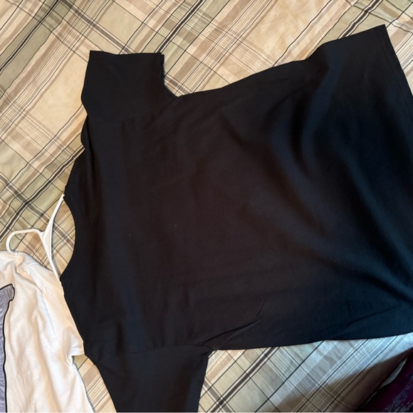 T-shirts and Jeans - Picture 6 of 16